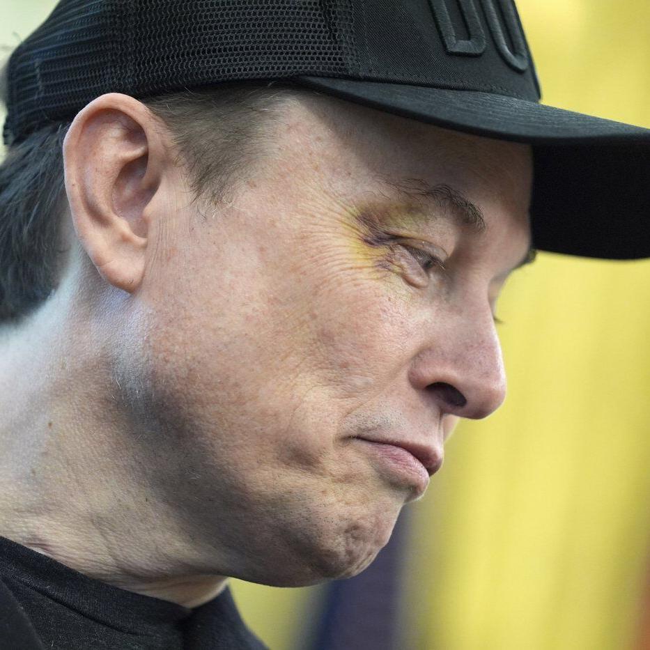 Trump gives Elon Musk an Oval Office sendoff, crediting him with 'colossal change'